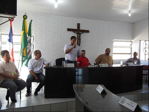 Vice prefeito Robson Martins abrindo a Conferência Municipal das Cidades. Foto: Fagner Abreu - Agecom Prefeitura